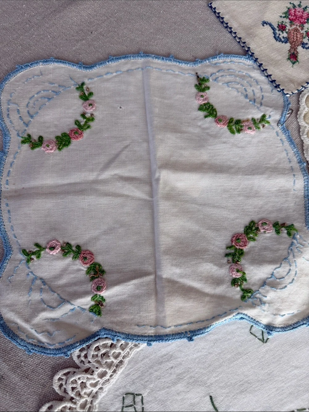 VTG Lot of 5 Floral Embroidered Doilies & Napkins - White, Cream, Pink, Blue